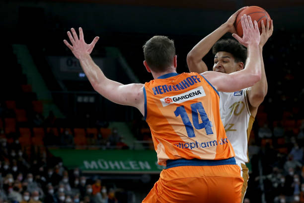 同时要加强 同时要加强