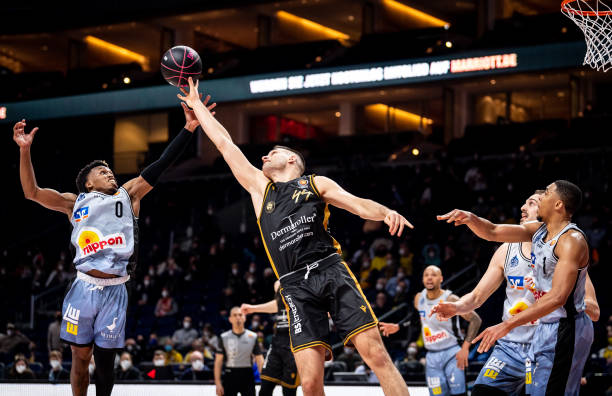 积极地从失 积极地从失