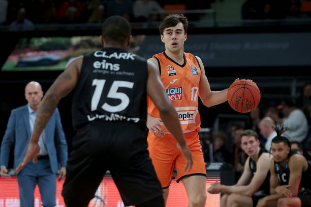 不仅展现了 不仅展现了