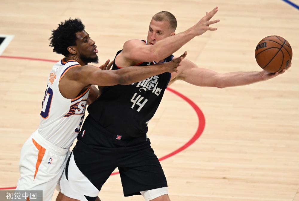 而年轻的阿 而年轻的阿